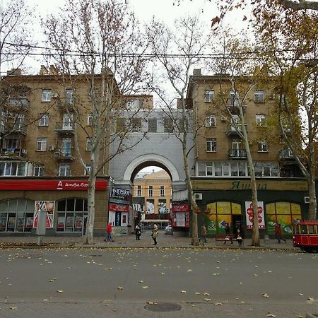 Apartments In The City Center On Sobornaya Street Mykolaiv Exterior photo