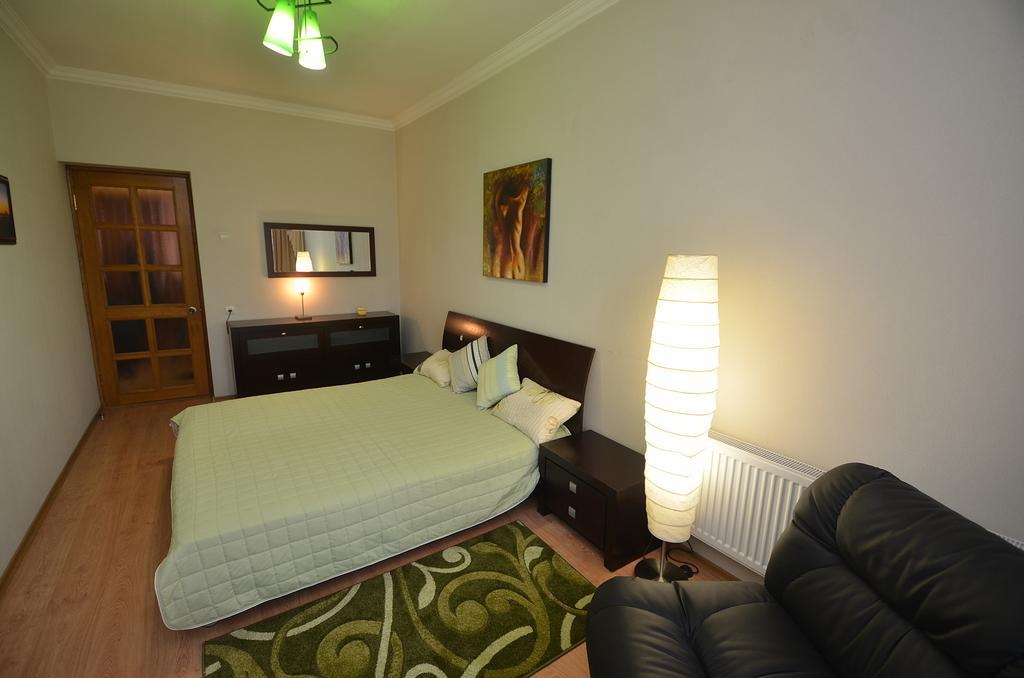 Apartments In The City Center On Sobornaya Street Mykolaiv Room photo