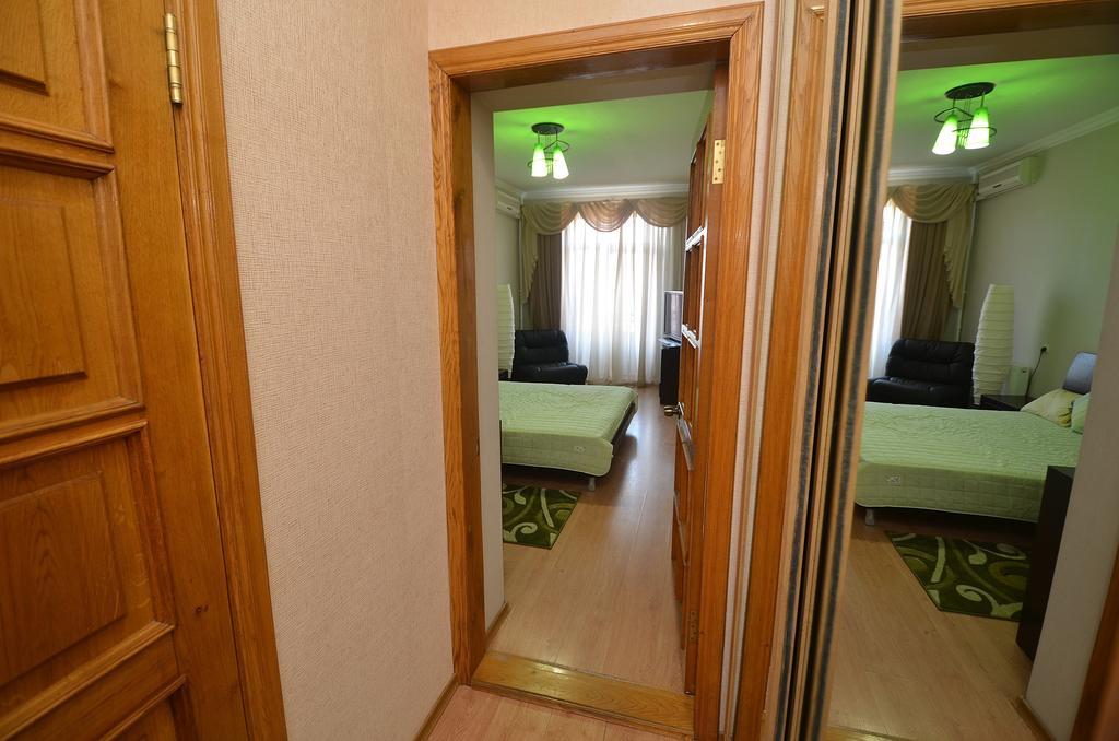 Apartments In The City Center On Sobornaya Street Mykolaiv Room photo