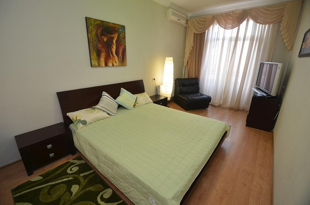 Apartments In The City Center On Sobornaya Street Mykolaiv Room photo